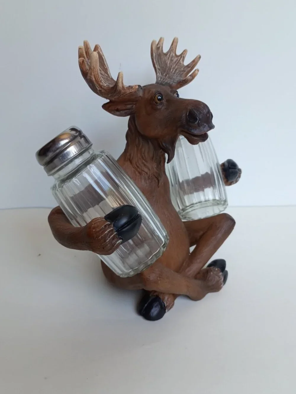 Rivers Edge Moose Salt & Pepper Holder Set Hand Painted Polyresin Decor 2010 Box